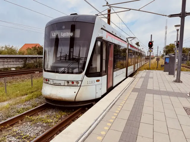 Billede af Aarhus Letbane togsæt 1103 fotograferet ud for Viby Jylland Letbanestation.