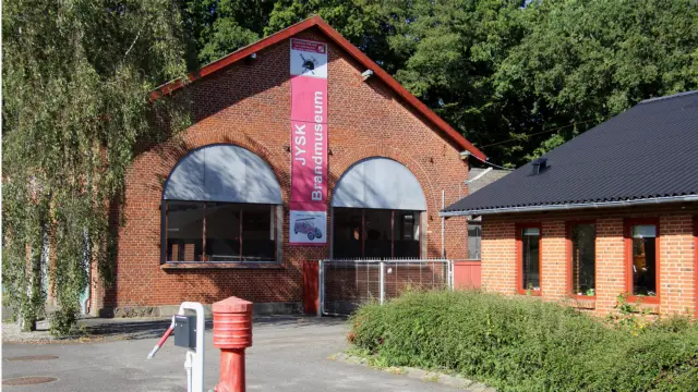 Billede af Kjellerup Station - Brandmuseet i Kjellerup, forhenværende remise.