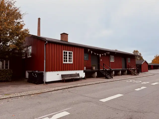Billede af Ry Stations varehus.