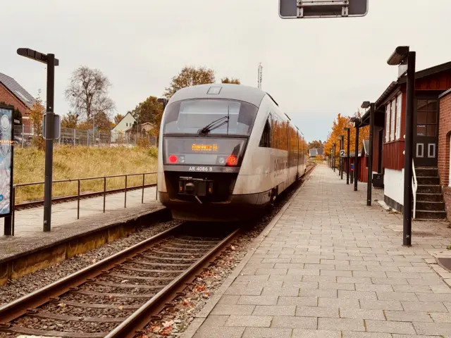 Billede af GoCollective AR 4086, tidligere DSB MQ 4126-4926 fotograferet ud for Ry Station.