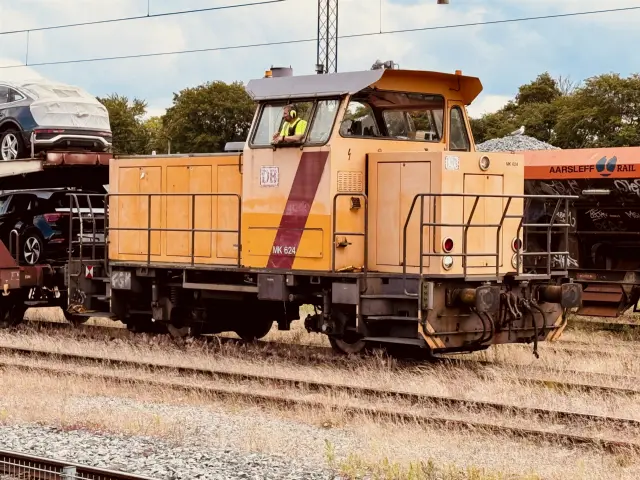 Billede af DBCSC MK 624, tidligere DSB MK 624 fotograferet ud for Ringsted Station.