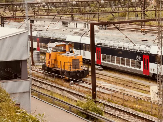 Billede af DSB MK 625 fotograferet ud for København Hovedbanegård.