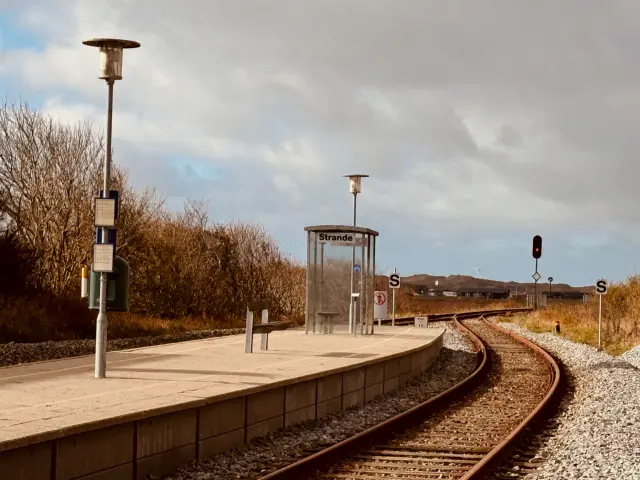 Billede af Strande Station.