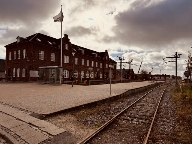 Billede af Lemvig Station - med ladestandere til Siemens Mireo Plus B batteritogene.