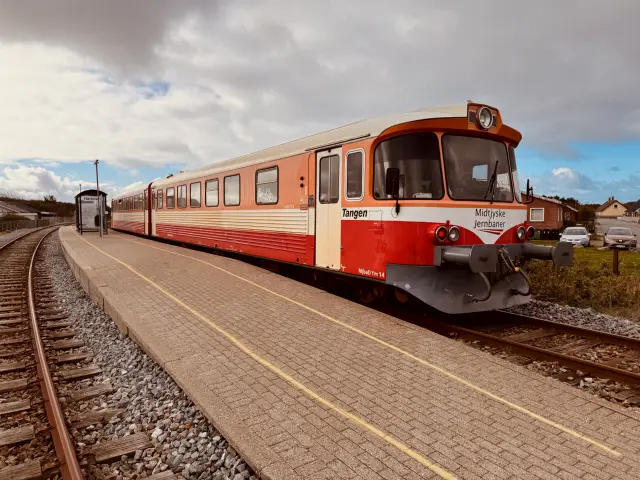 Billede af MjbaD YM 14, tidligere VLTJ YM 14 fotograferet ud for Harboøre Station.