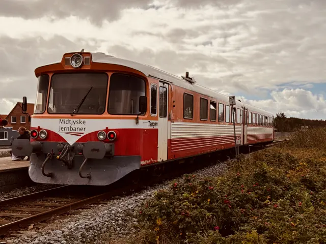 Billede af MjbaD YM 14, tidligere VLTJ YM 14 fotograferet ud for Harboøre Station.