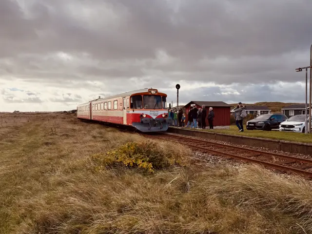 Billede af MjbaD YM 14, tidligere VLTJ YM 14 fotograferet ud for Vrist Station.