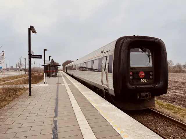 Billede af DSB MF 5024 fotograferet ud for Gødstrup Station.