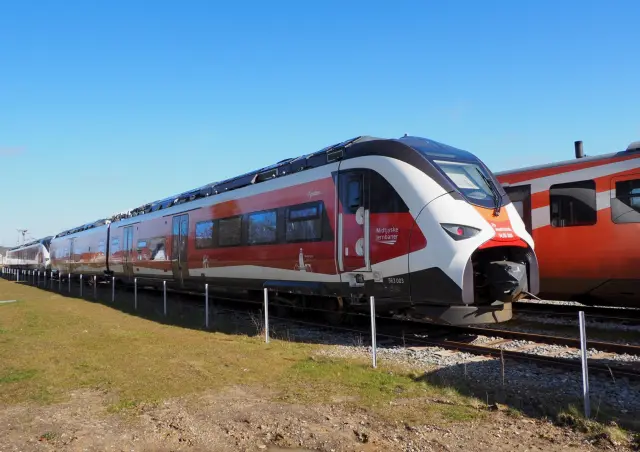 Billede af MJB 30 fotograferet ud for Lemvig Station.