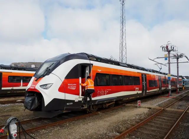 Billede af MJB 40 fotograferet ud for Lemvig Station.