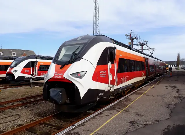 Billede af MJB 40 fotograferet ud for Lemvig Station.