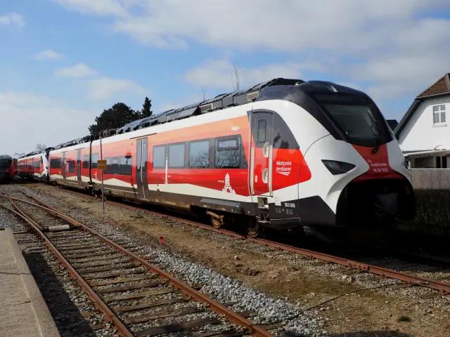 Billede af MJB 50 fotograferet ud for Lemvig Station.