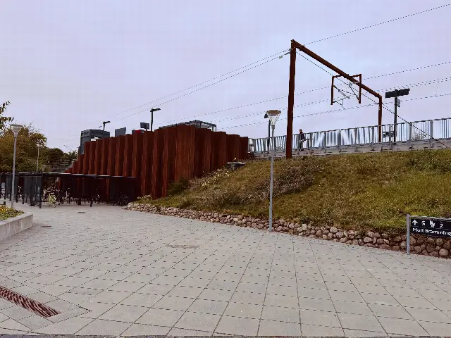 Billede af Jerne Station.