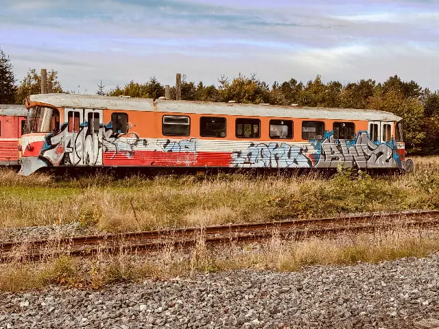 Billede af MjbaD YM 15, tidligere LNJ YM 17 fotograferet ud for Fåre Station.